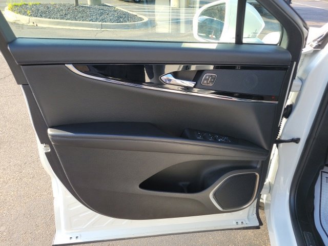 Certified 2023 Lincoln Nautilus Reserve AWD/4WD image 19