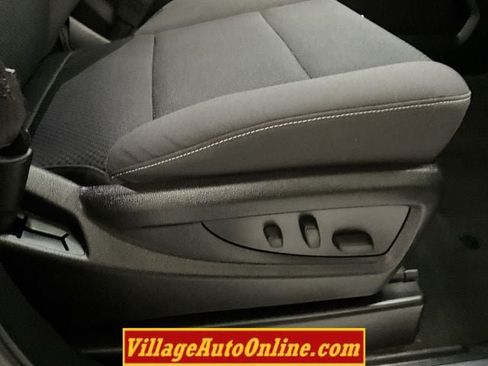 Used 2017 Chevrolet Silverado 1500 LT w/ Midnight Edition AWD/4WD image 36