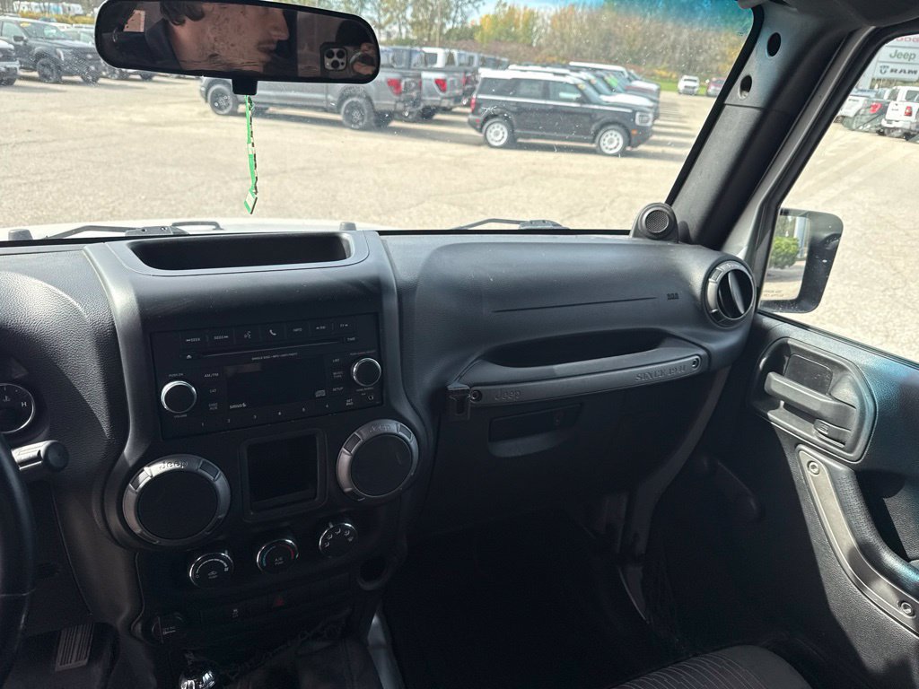 Used 2012 Jeep Wrangler Sport w/ Connectivity Group AWD/4WD image 11