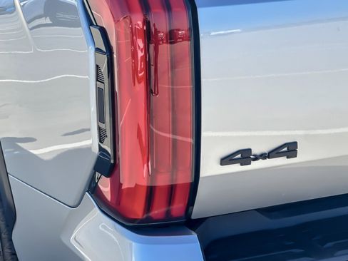 Used 2024 Toyota Tundra Limited image 25