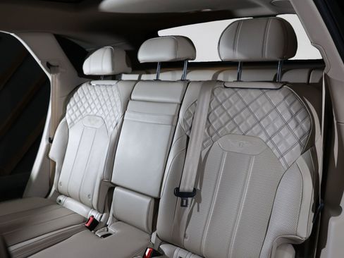 Used 2021 Bentley Bentayga w/ First Edition Specification AWD/4WD image 12