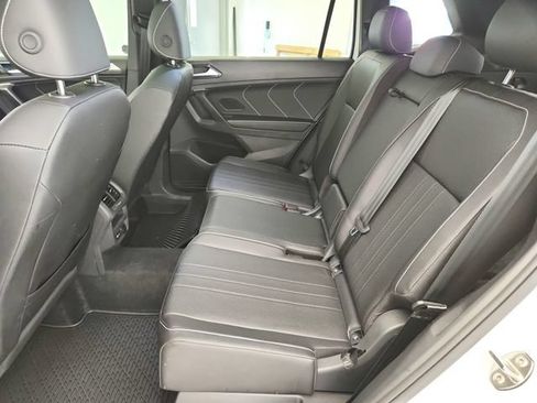 Used 2024 Volkswagen Tiguan SE R-Line AWD/4WD image 23