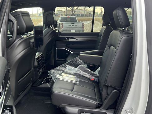 New 2026 Jeep Grand Wagoneer L Limited image 20