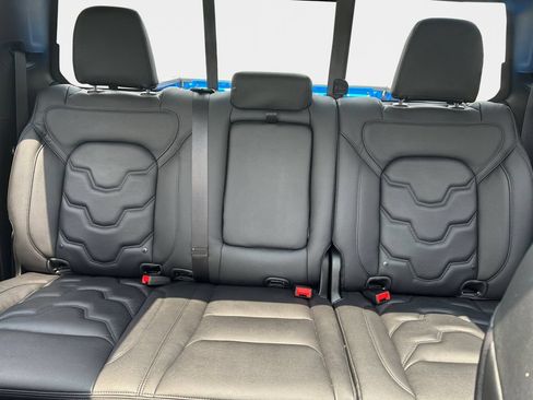 Certified 2022 RAM 1500 Big Horn AWD/4WD image 9