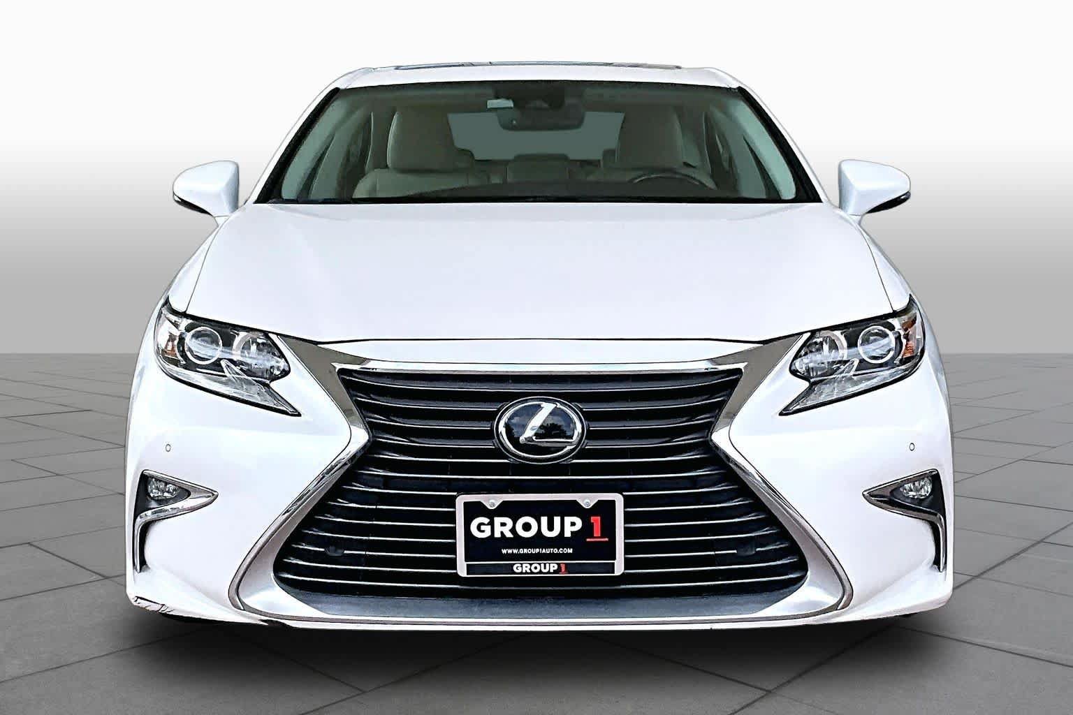 Used 2017 Lexus ES 350 FWD image 4