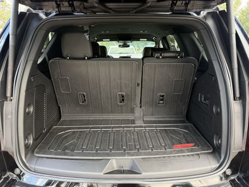 Used 2022 GMC Yukon SLT w/ SLT Luxury Package RWD image 31