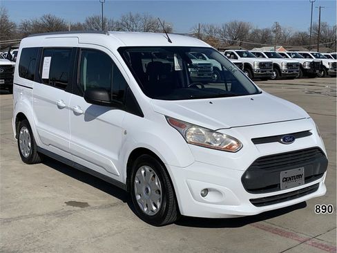 Used 2016 Ford Transit Connect XLT image 3