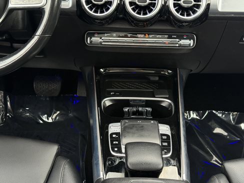 Used 2020 Mercedes-Benz GLB 250 4MATIC image 24