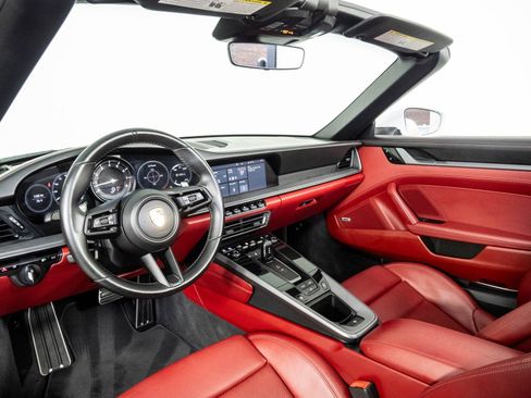 Certified 2020 Porsche 911 Carrera S RWD image 4