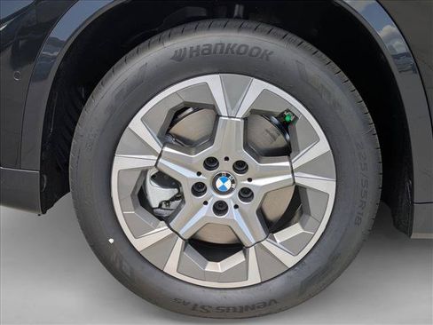 New 2026 BMW X1 xDrive28i AWD/4WD image 10