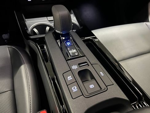 New 2026 Toyota Prius XLE FWD image 27
