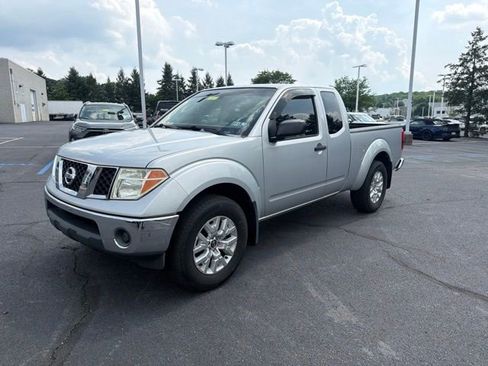 Used 2007 Nissan Frontier SE w/ Power Pkg AWD/4WD image 4