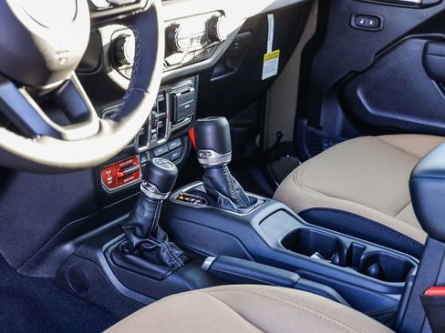 New 2026 Jeep Gladiator Willys AWD/4WD image 24