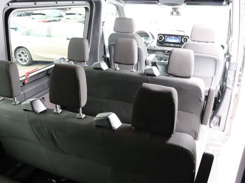 Used 2025 Mercedes-Benz Sprinter 2500 image 19