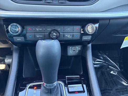 New 2026 Jeep Compass Limited AWD/4WD image 34