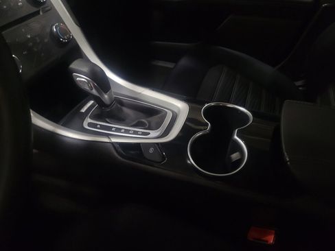 Used 2016 Ford Fusion SE image 26