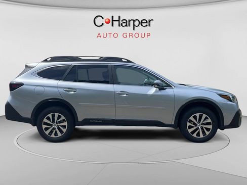 Used 2022 Subaru Outback Premium AWD/4WD image 2