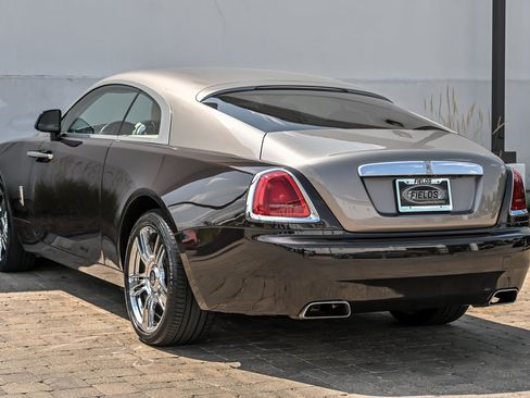 Used 2016 Rolls-Royce Wraith RWD image 11