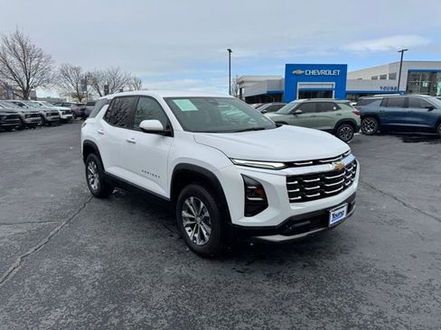 Used 2025 Chevrolet Equinox LT AWD/4WD image 1