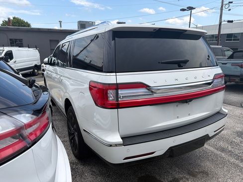 Used 2021 Lincoln Navigator L Reserve AWD/4WD image 9