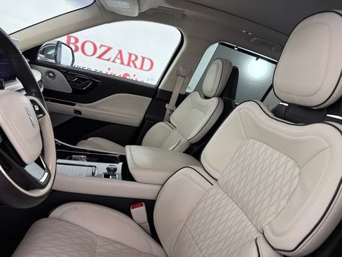 Used 2021 Lincoln Aviator Black Label Grand Touring w/ Class IV Trailer Tow Package AWD/4WD image 11