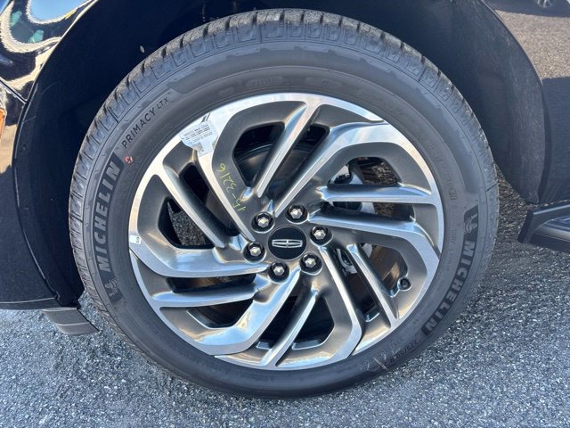 New 2026 Lincoln Navigator Premiere AWD/4WD image 13
