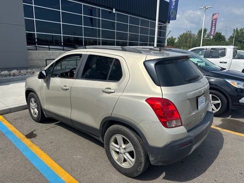 Used 2016 Chevrolet Trax LT w/ LT Convenience Package FWD image 5
