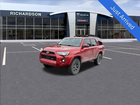 Used 2022 Toyota 4Runner SR5 image 1