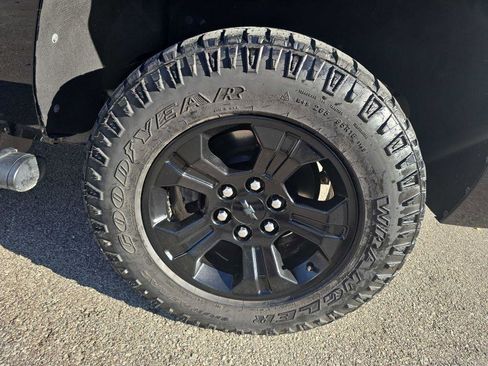 Used 2017 Chevrolet Tahoe LT w/ Z71 Midnight Edition image 37