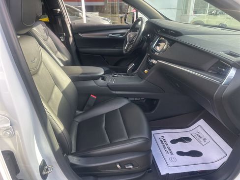 Used 2021 Cadillac XT5 Luxury FWD image 9
