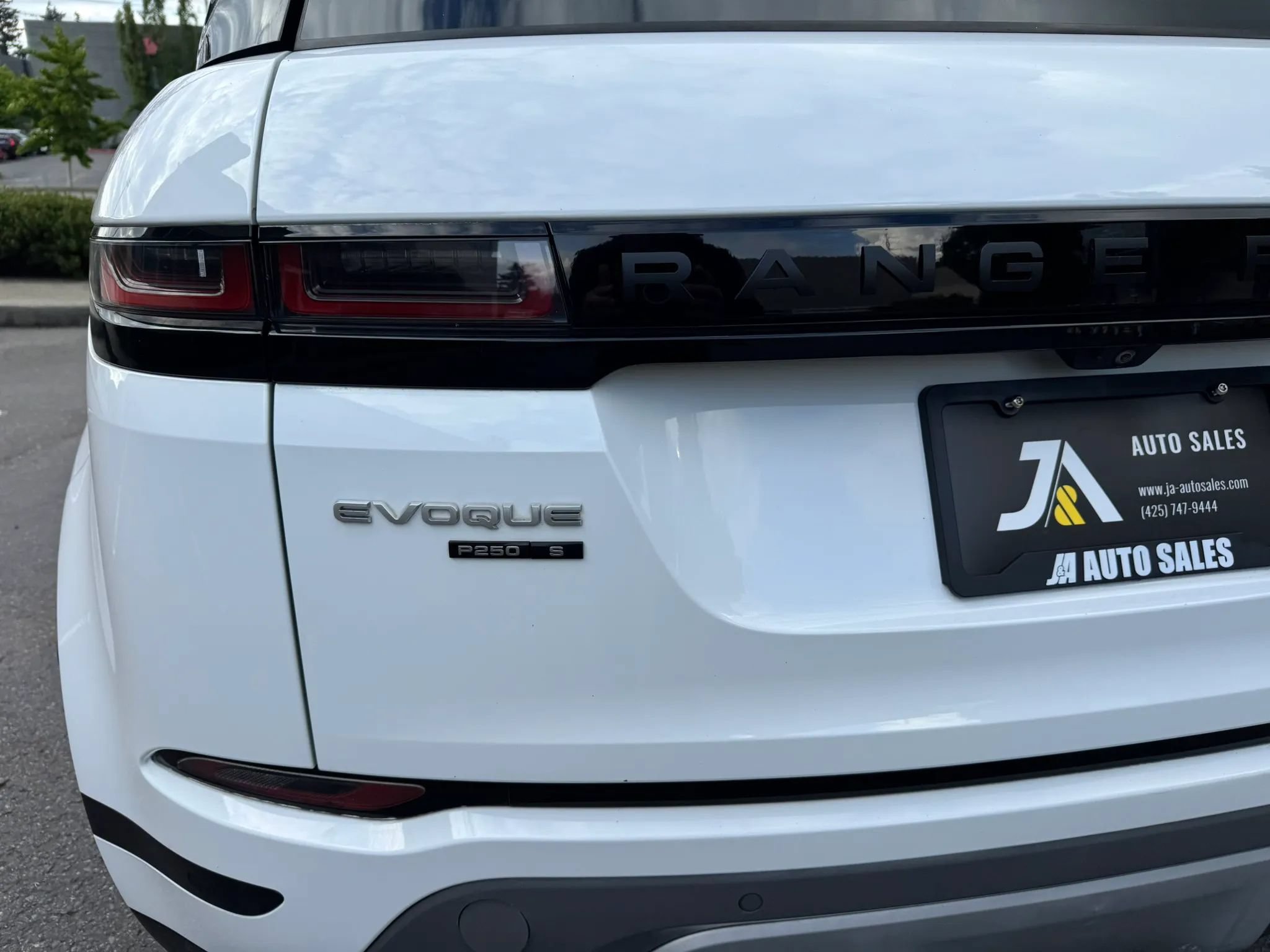 Used 2020 Land Rover Range Rover Evoque S AWD/4WD image 15