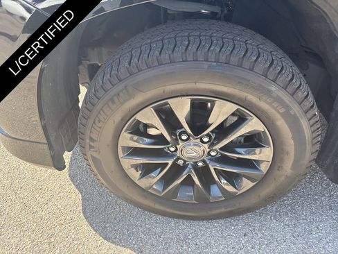 Used 2023 Lexus GX 460 Premium image 13