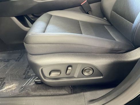 New 2026 Chevrolet Equinox LT FWD image 24