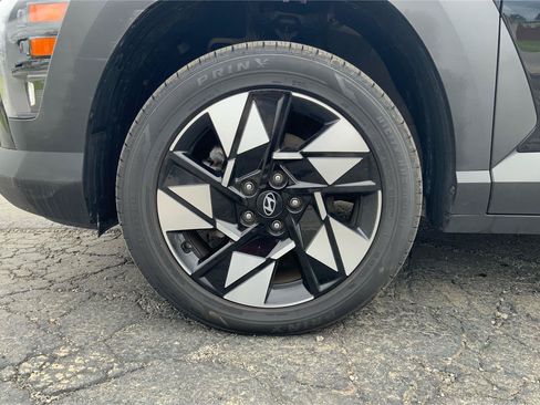 Used 2024 Hyundai Kona SEL AWD/4WD image 30