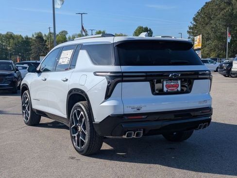 New 2026 Chevrolet Traverse High Country FWD image 5