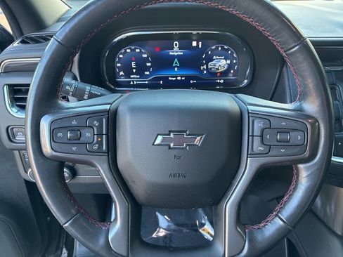 Used 2022 Chevrolet Suburban RST image 11