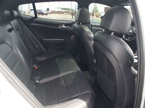 Used 2019 Kia Stinger GT2 RWD image 17