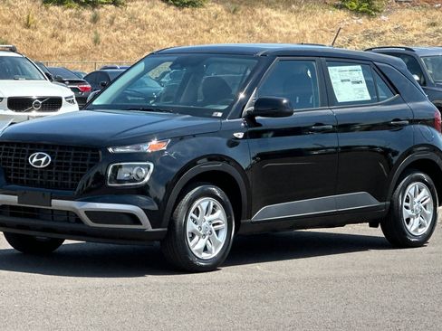 Used 2026 Hyundai Venue SE FWD image 7
