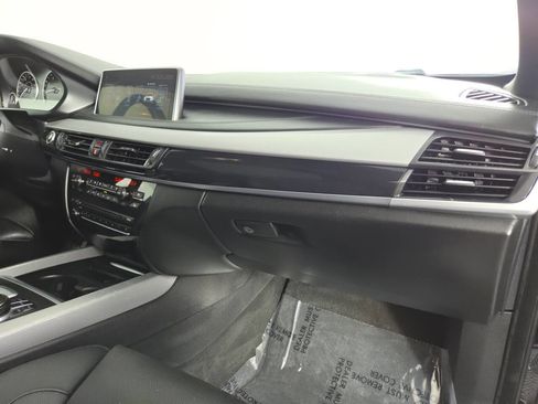 Used 2017 BMW X5 xDrive50i AWD/4WD image 35