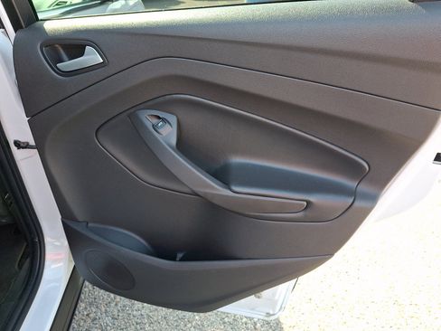 Used 2017 Ford Escape SE AWD/4WD image 14