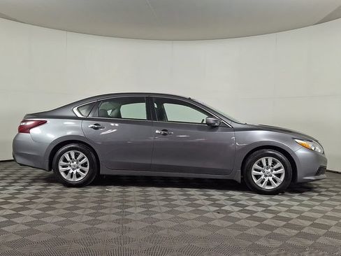 Used 2018 Nissan Altima 2.5 S w/ S Convenience Package FWD image 10