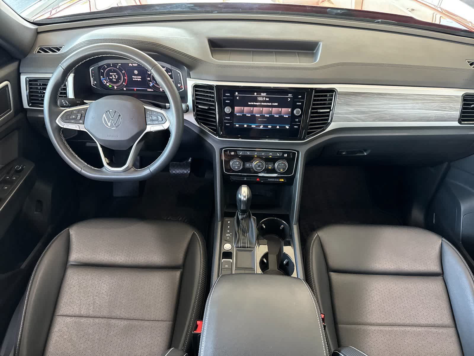Used 2023 Volkswagen Atlas Cross Sport SE FWD image 3