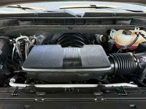 Used 2025 GMC Yukon XL Denali image 32