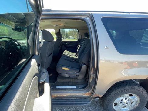Used 2007 Chevrolet Suburban LS AWD/4WD image 23