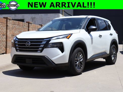 Used 2024 Nissan Rogue S AWD/4WD image 1