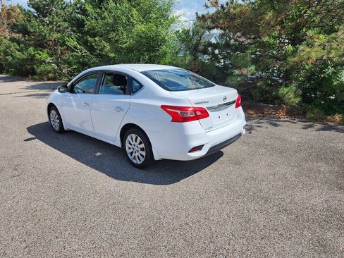 Used 2019 Nissan Sentra S FWD image 4