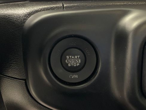 Used 2021 Jeep Wrangler Unlimited Sahara w/ Cold Weather Group image 12