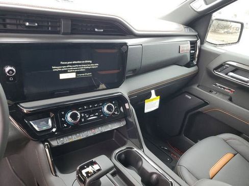 New 2026 GMC Sierra 1500 AT4 w/ AT4 Premium Package AWD/4WD image 28