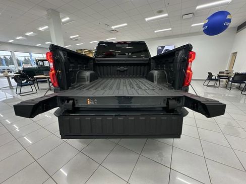 New 2026 Chevrolet Silverado 1500 ZR2 w/ LPO, Dark Essentials Package image 28