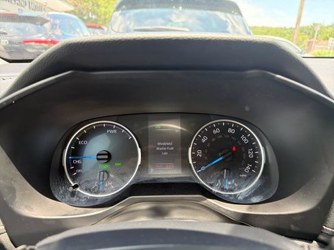 Used 2020 Toyota RAV4 XLE w/ Carpet Mat Package AWD/4WD image 23